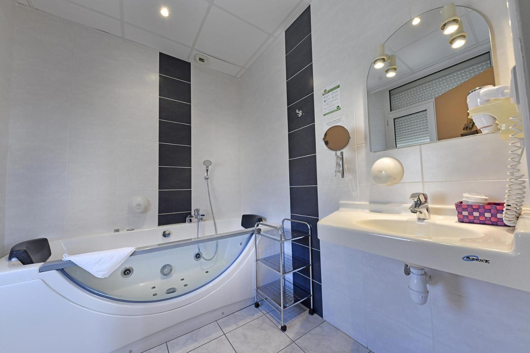Hostellerie Du Cantal Murat  Buitenkant foto